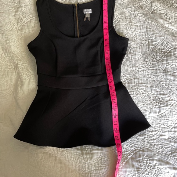 Black tank top with gold zipper - Picture 5 of 8